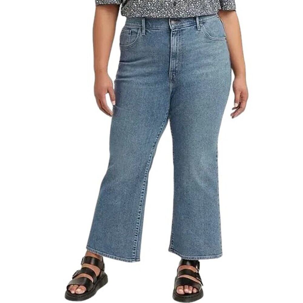 LEVI'S High Waisted Crop Flare Jeans in Medium Wash SZ 16W